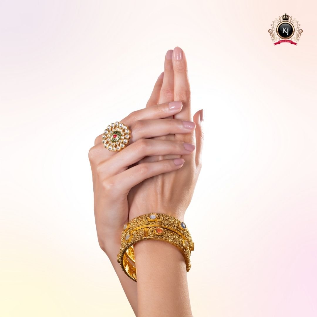 Rajratna Ring – 22K Gold Kundan Ring