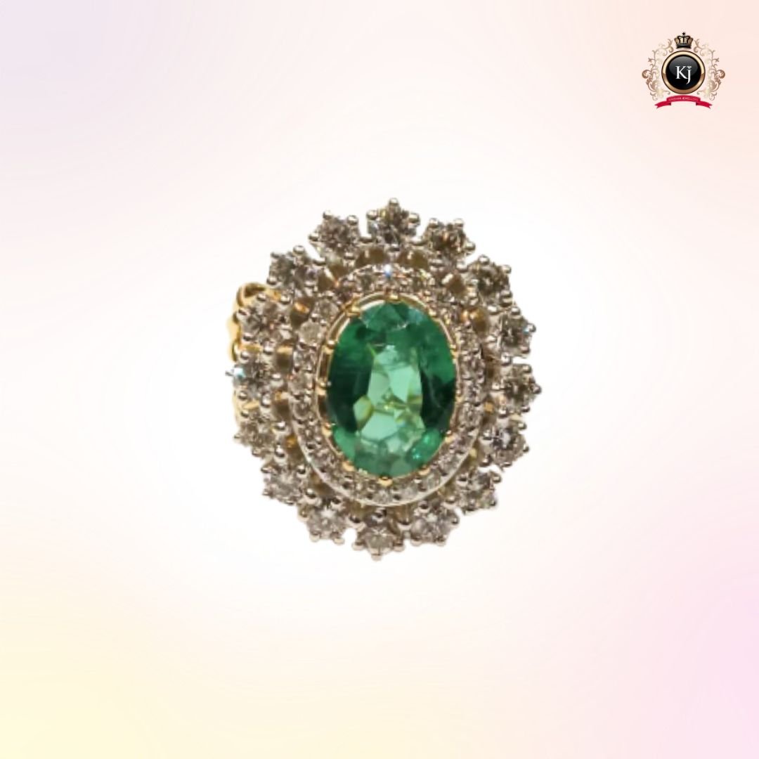 Regal Radiance – Emerald & Diamond Ring